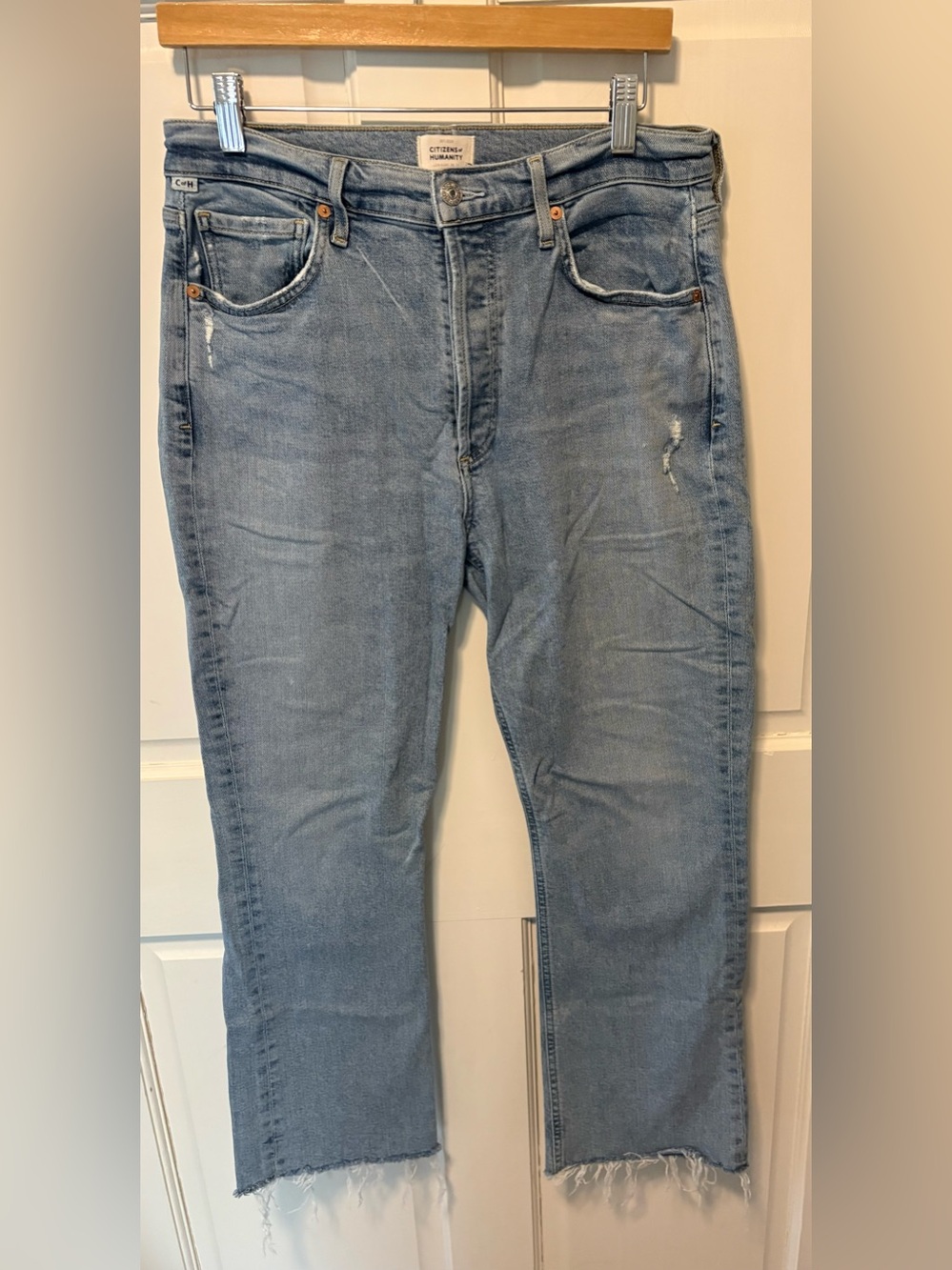 Citizens of Humanity light wash Isola straight leg denim jeans fray hem 29 8